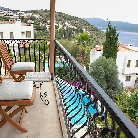 Limon, Cukurbag Peninsula-kas Villa